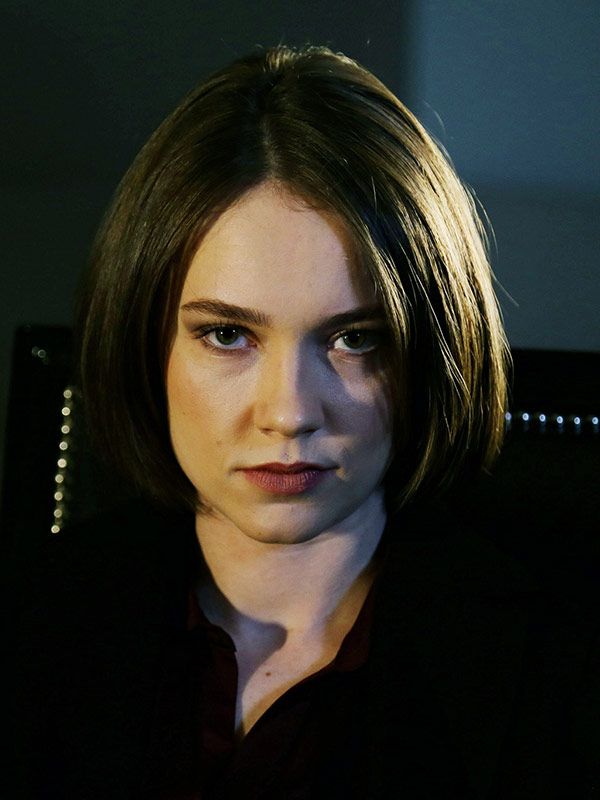 Ece Çeşmioğlu Resmi