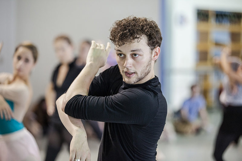 Liam Scarlett Galeri 4