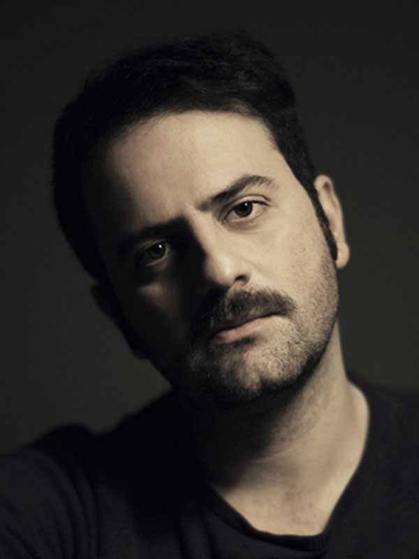 Murathan Özbek