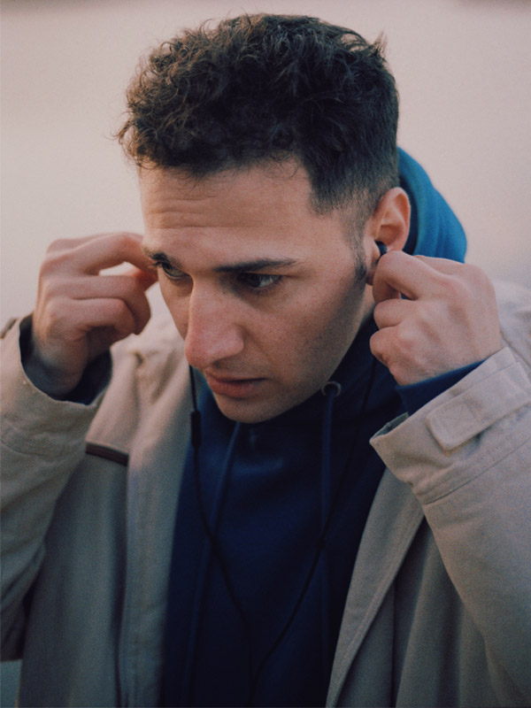 Veysel Fezail