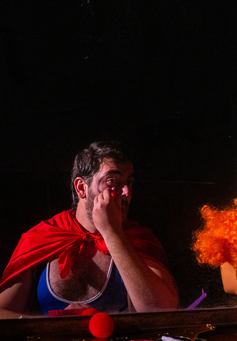 50 Metre Yüksekten İçi Su Dolu Konserve Kutusuna Balıklama Atlamak Galeri 2