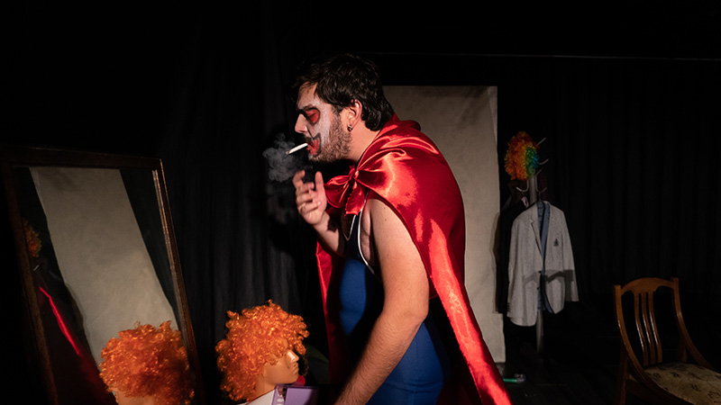 50 Metre Yüksekten İçi Su Dolu Konserve Kutusuna Balıklama Atlamak Galeri 4