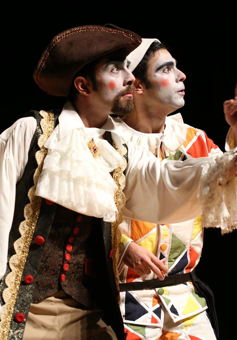 İki Efendinin Uşağı Poster