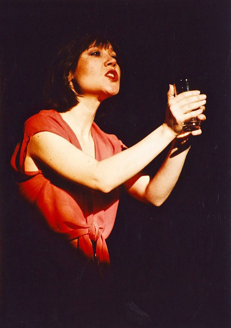 İlk Kadın Galeri 8