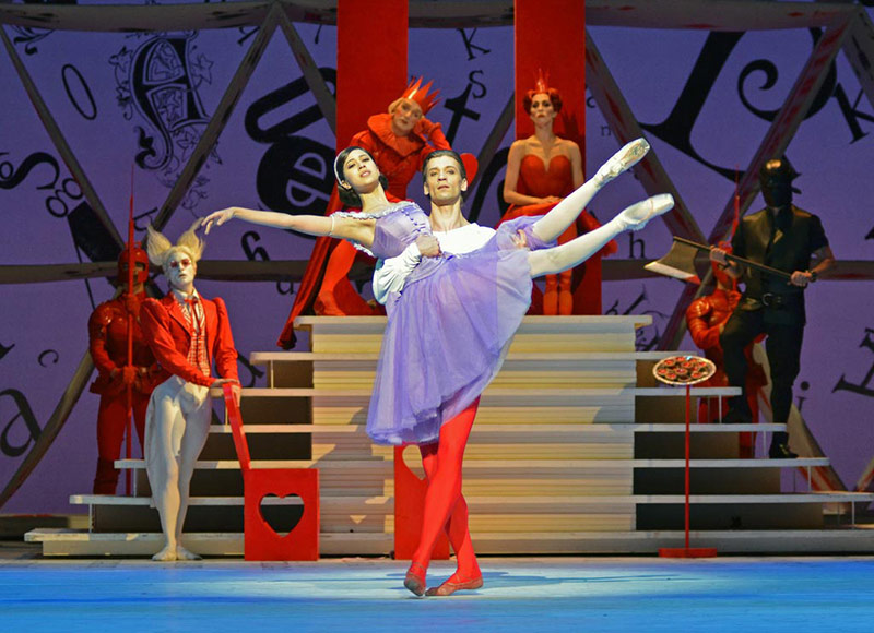 Royal Opera House Gösterimi: Alice's Adventures in Wonderland Galeri 3