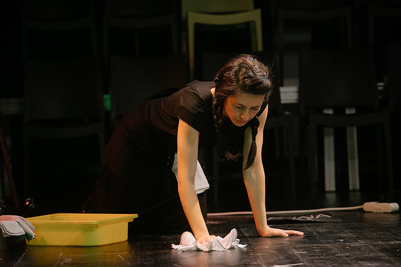 Tırnak İçinde Hizmetçiler Galeri 7