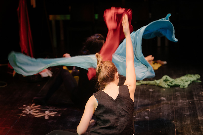 Tırnak İçinde Hizmetçiler Galeri 2