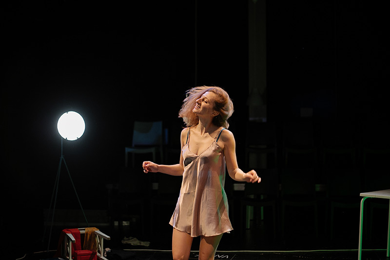 Tırnak İçinde Hizmetçiler Galeri 9