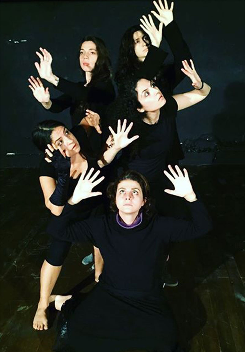 Troyalı Kadınlar Korosu ya da Kayıp Tablet Poster